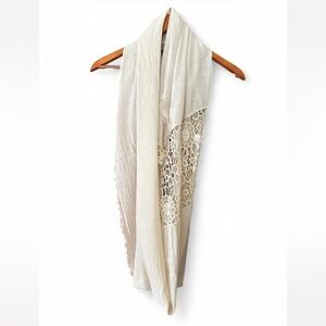 Chic Lace Women's Infinity Scarf